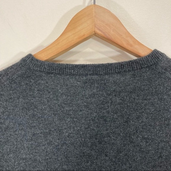 J.Crew 100% Cashmere VNeck Sweater Dark Grey Sz Small Fall Winter Cozy - Picture 4 of 10